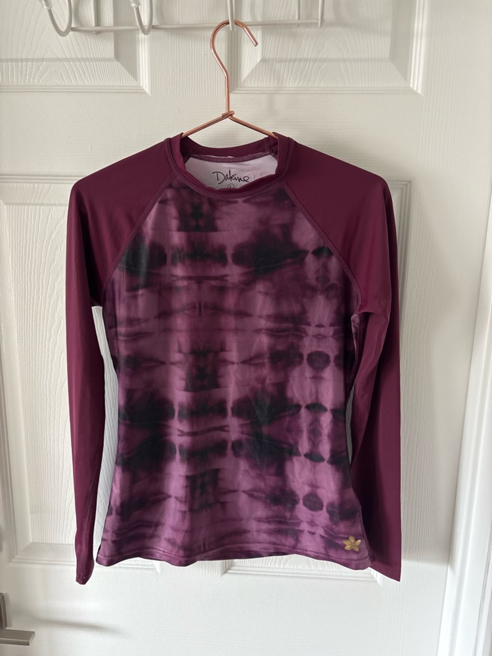 Dakine long-sleeve performance top Size L